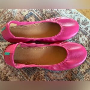 Tieks Fuchsia Ballet Flats